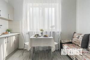 1-к квартира, посуточно, 37м2, 8/22 этаж