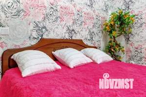 2-к квартира, посуточно, 48м2, 1/1 этаж