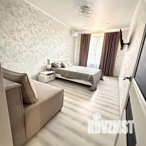 1-к квартира, посуточно, 38м2, 8/20 этаж