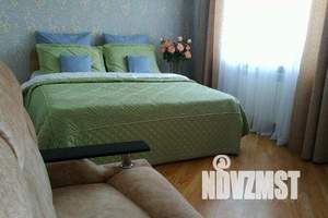 1-к квартира, посуточно, 35м2, 6/9 этаж