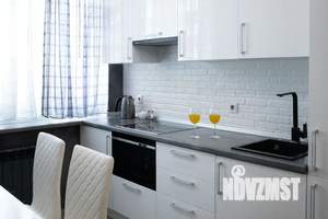 1-к квартира, посуточно, 50м2, 13/32 этаж