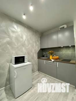 Студия квартира, посуточно, 28м2, 10/25 этаж