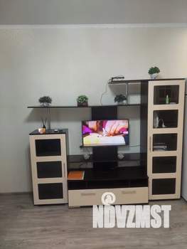 Студия квартира, посуточно, 28м2, 1/19 этаж