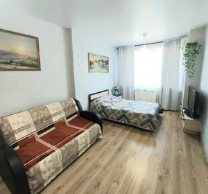 Студия квартира, на длительный срок, 42м2, 4/17 этаж