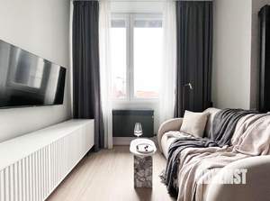 Студия квартира, посуточно, 37м2, 3/9 этаж