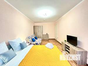 1-к квартира, посуточно, 39м2, 8/17 этаж