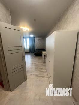 Студия квартира, посуточно, 28м2, 6/18 этаж