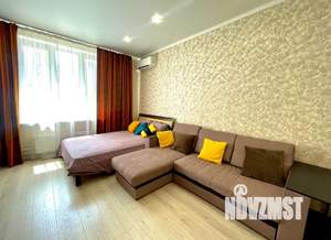 1-к квартира, посуточно, 38м2, 1/18 этаж