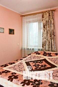 2-к квартира, посуточно, 44м2, 1/1 этаж