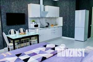 1-к квартира, посуточно, 39м2, 10/18 этаж