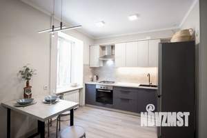 2-к квартира, посуточно, 52м2, 3/3 этаж