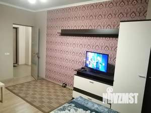 1-к квартира, посуточно, 38м2, 9/16 этаж