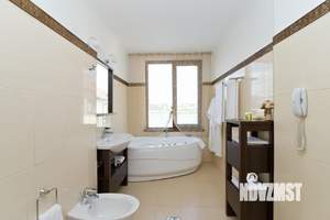 1-к квартира, посуточно, 82м2, 1/1 этаж