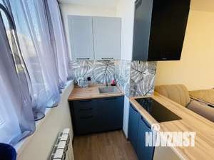 Студия квартира, посуточно, 21м2, 1/3 этаж