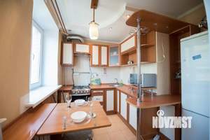 2-к квартира, посуточно, 52м2, 1/1 этаж