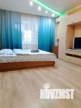 1-к квартира, посуточно, 42м2, 3/10 этаж