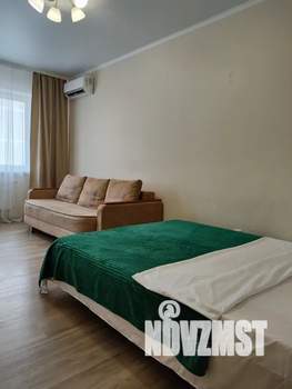 1-к квартира, посуточно, 40м2, 9/25 этаж