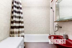 1-к квартира, посуточно, 35м2, 3/6 этаж