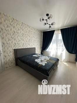 Студия квартира, посуточно, 40м2, 3/21 этаж