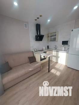 1-к квартира, посуточно, 40м2, 18/24 этаж