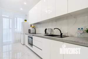 1-к квартира, посуточно, 42м2, 10/25 этаж