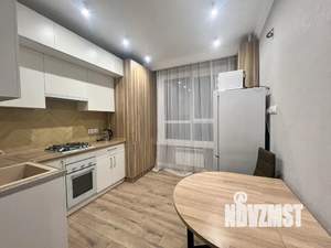 1-к квартира, посуточно, 38м2, 11/25 этаж