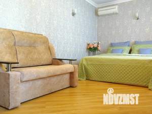 1-к квартира, посуточно, 33м2, 6/9 этаж