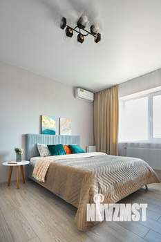 2-к квартира, посуточно, 65м2, 13/23 этаж