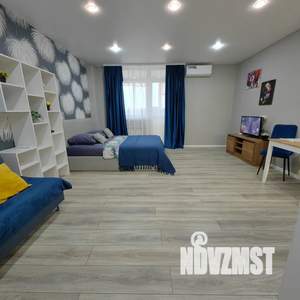 Студия квартира, посуточно, 38м2, 12/20 этаж