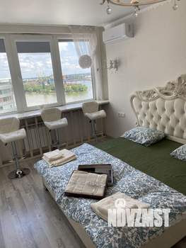 Студия квартира, посуточно, 35м2, 9/25 этаж