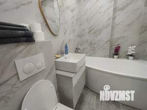 Студия квартира, посуточно, 35м2, 10/19 этаж