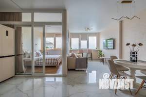 1-к квартира, посуточно, 50м2, 18/32 этаж