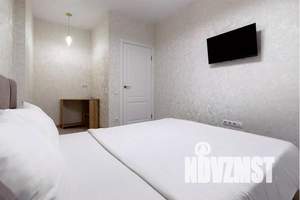 1-к квартира, посуточно, 40м2, 7/25 этаж