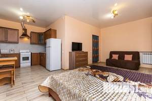 Студия квартира, посуточно, 40м2, 1/3 этаж