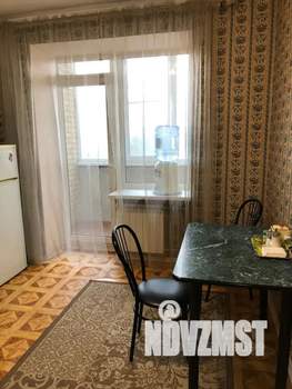 1-к квартира, посуточно, 45м2, 3/12 этаж