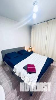 2-к квартира, посуточно, 70м2, 2/18 этаж