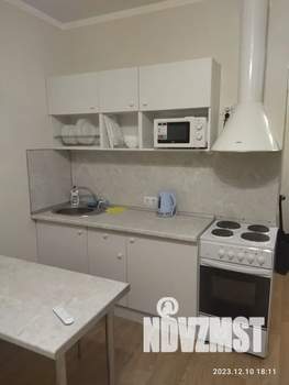 Студия квартира, посуточно, 28м2, 11/19 этаж