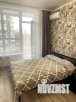 Студия квартира, посуточно, 35м2, 5/21 этаж