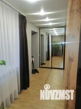 Студия квартира, посуточно, 60м2, 1/24 этаж