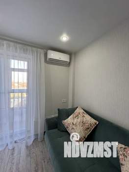 Студия квартира, посуточно, 28м2, 6/24 этаж