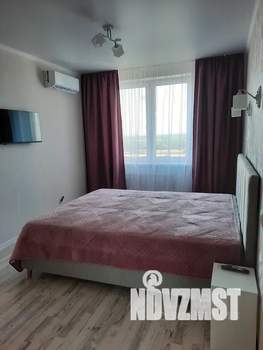 1-к квартира, посуточно, 38м2, 8/25 этаж