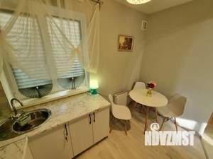 1-к квартира, посуточно, 27м2, 1/2 этаж