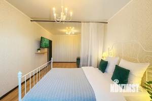 Студия квартира, посуточно, 30м2, 9/18 этаж