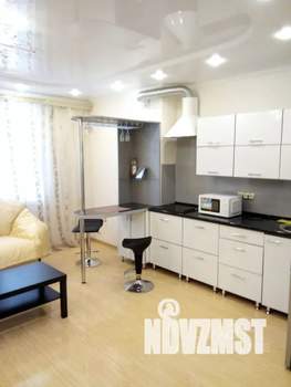 Студия квартира, посуточно, 42м2, 8/14 этаж