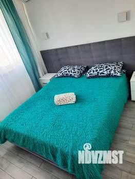 Студия квартира, посуточно, 30м2, 22/32 этаж