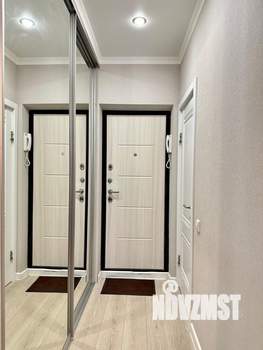 Студия квартира, посуточно, 38м2, 18/24 этаж