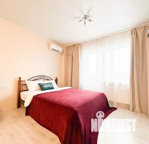 1-к квартира, посуточно, 38м2, 4/25 этаж