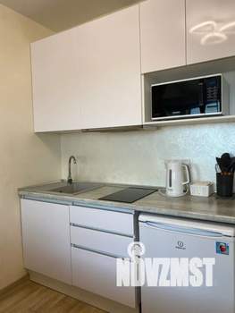 Студия квартира, посуточно, 28м2, 21/32 этаж