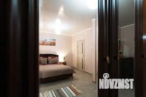 1-к квартира, посуточно, 60м2, 1/2 этаж