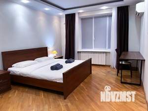 2-к квартира, посуточно, 75м2, 1/1 этаж